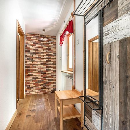 House By The Stream - Happy Rentals Avce Екстер'єр фото
