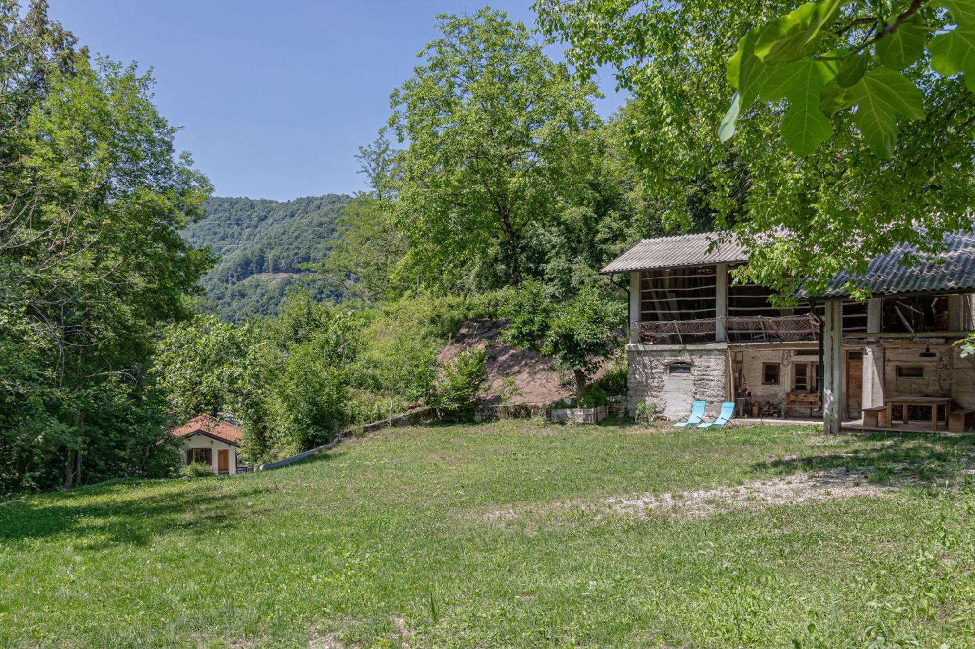 House By The Stream - Happy Rentals Avce Екстер'єр фото